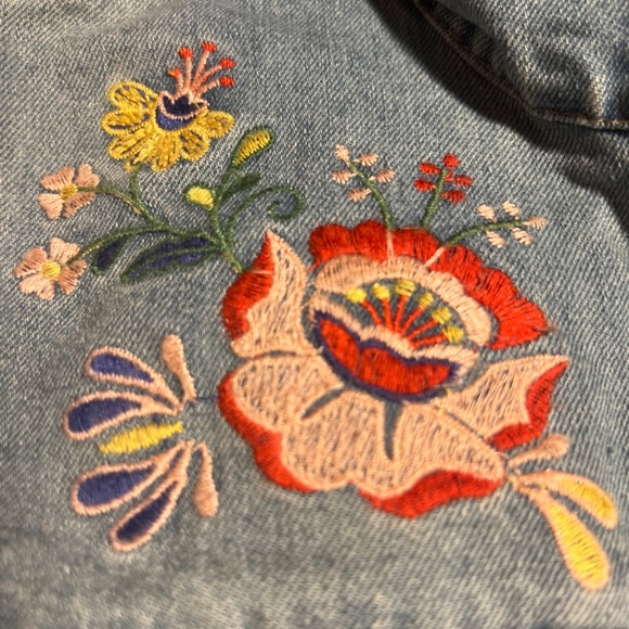 Floral Embroidered Denim Jacket - Picture 3 of 4